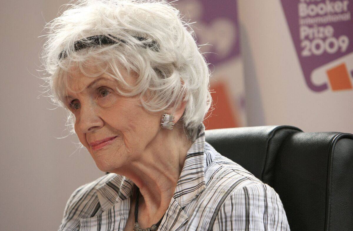 La fille de l'&eacute;crivaine canadienne Alice Munro dit avoir &eacute;t&eacute; agress&eacute;e sexuellement par son beau-p&egrave;re