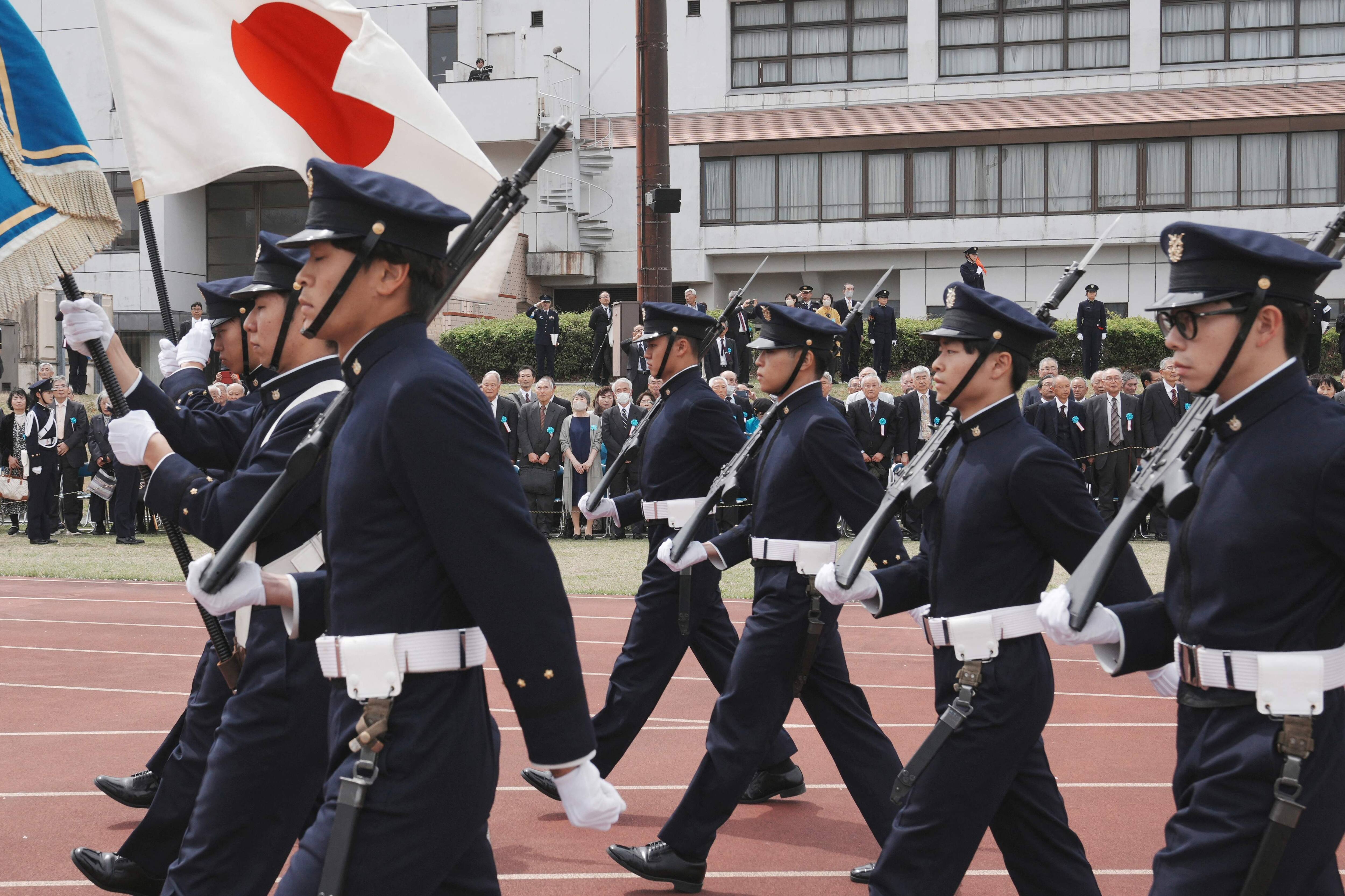 Le Japon lève les barrières à l'exportation d'armes, un revirement historique