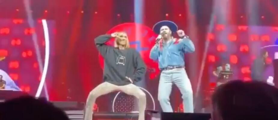 Image principale de l'article Céline Dion chante avec Bleu Jeans Bleu