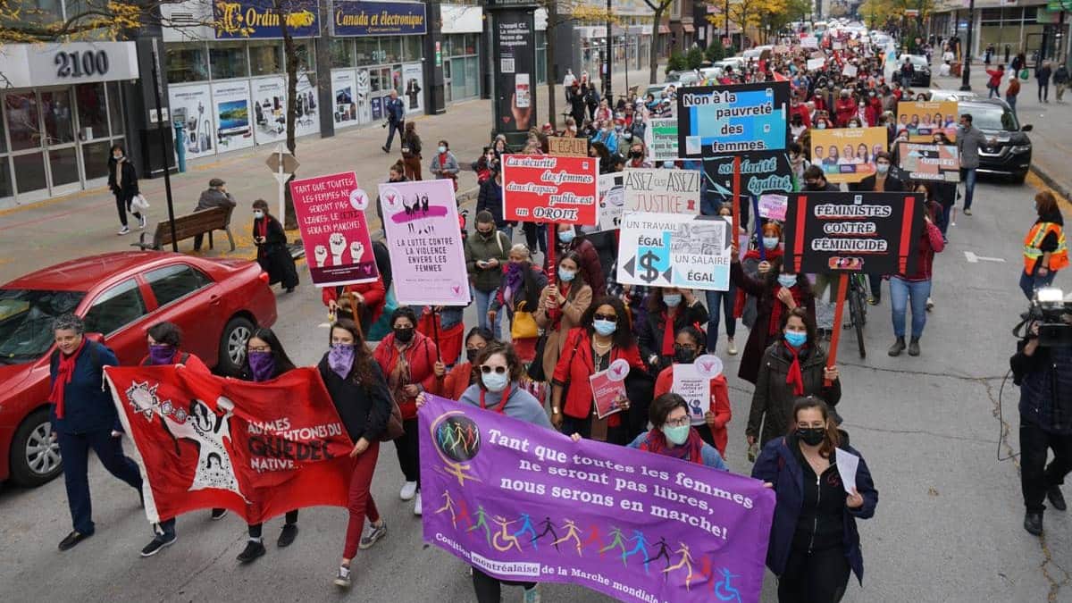 Lutte aux inégalités: marcher pour le droit des femmes et les plus démunis