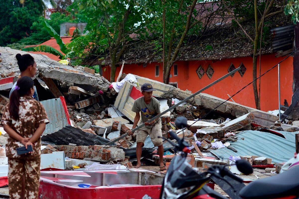 Indonésie 81 morts dans le séisme de Célèbes JDM