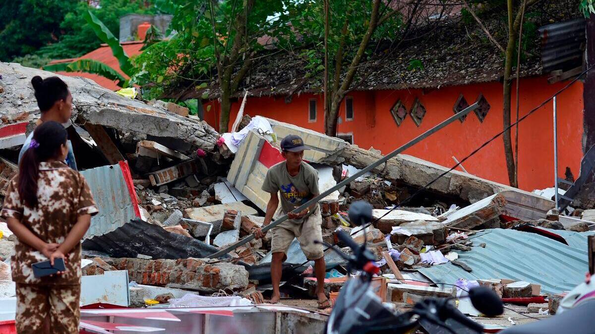 Indonésie 81 morts dans le séisme de Célèbes JDM