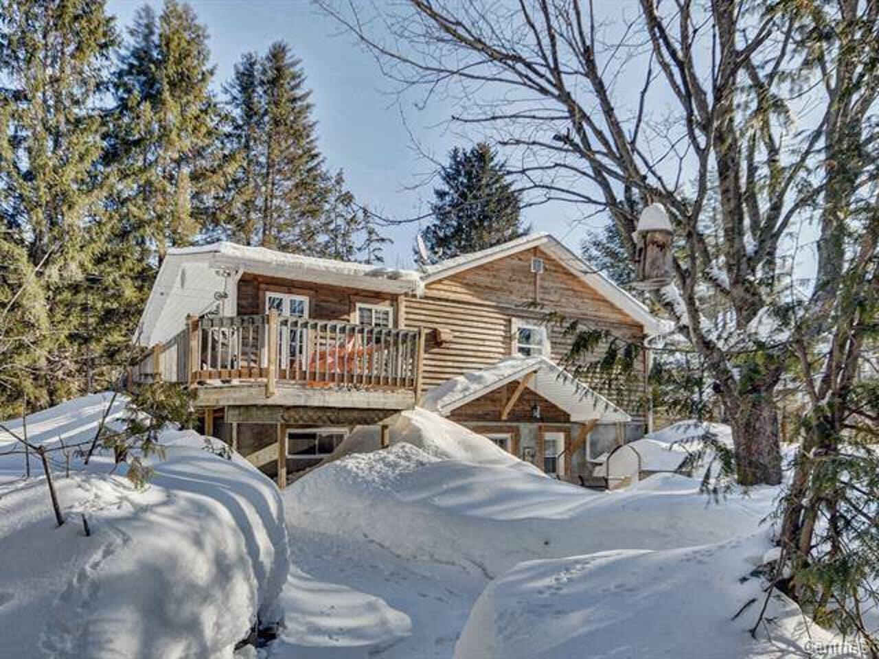 17 chalets avec spa et foyer près de Montréal