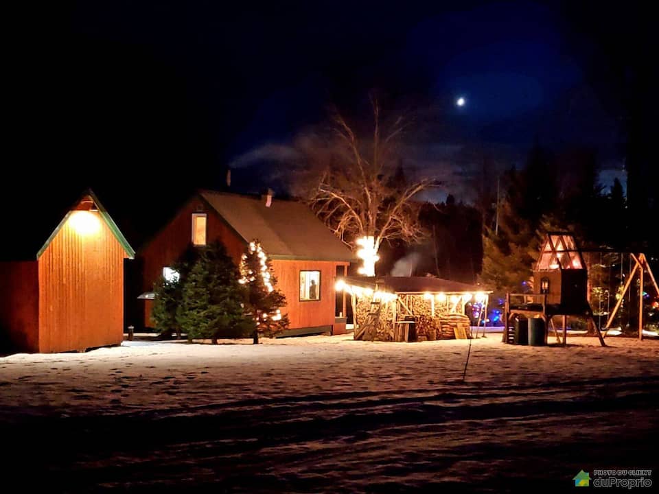 StNarcissedeRimouski petit chalet unique et original, habitable à l'année JDQ StNarcissedeRimouski petit chalet unique et original, habitable à l'année JDQ