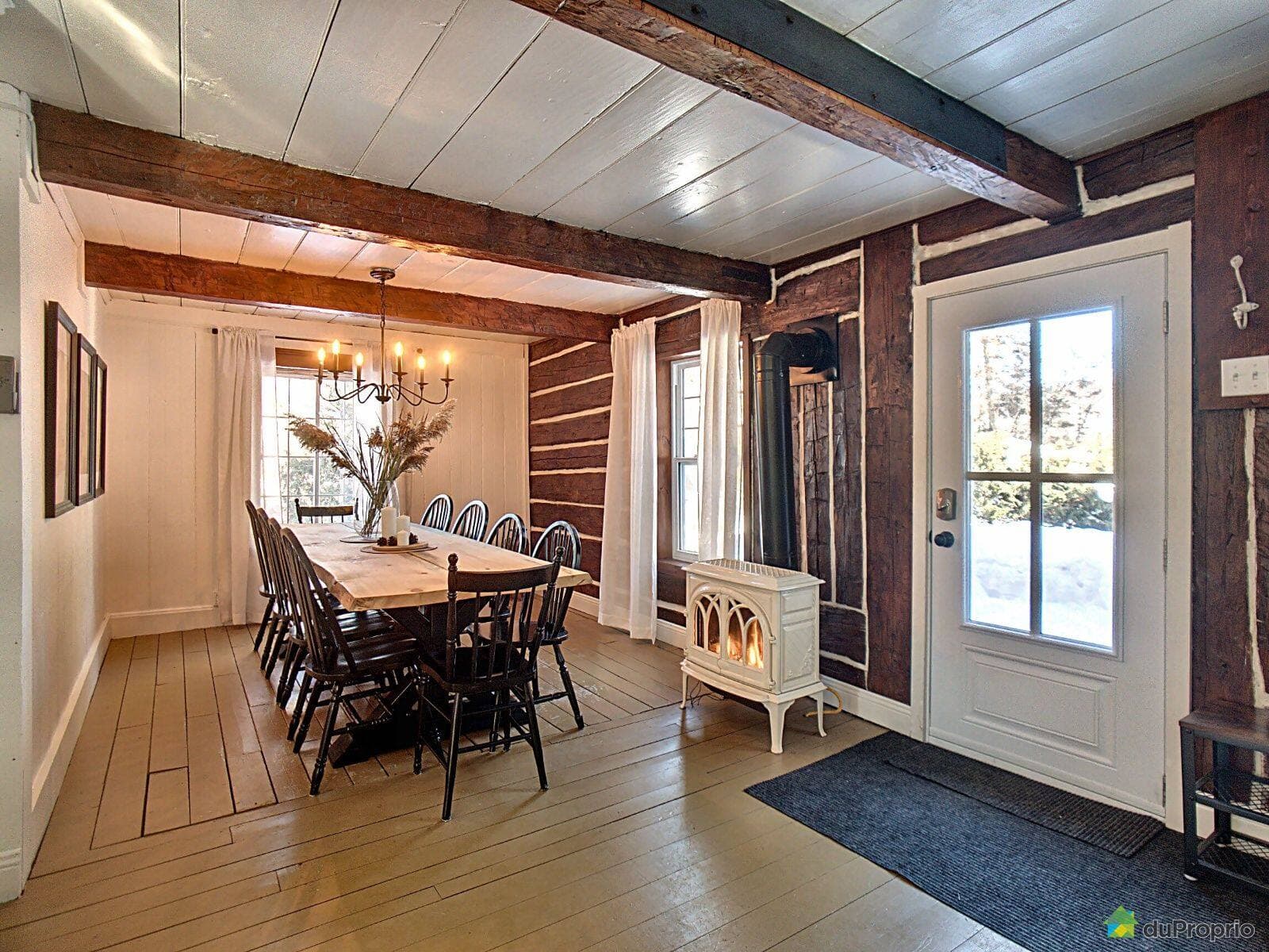 Une maison ancestrale à Saint-Didace pour 269 000$