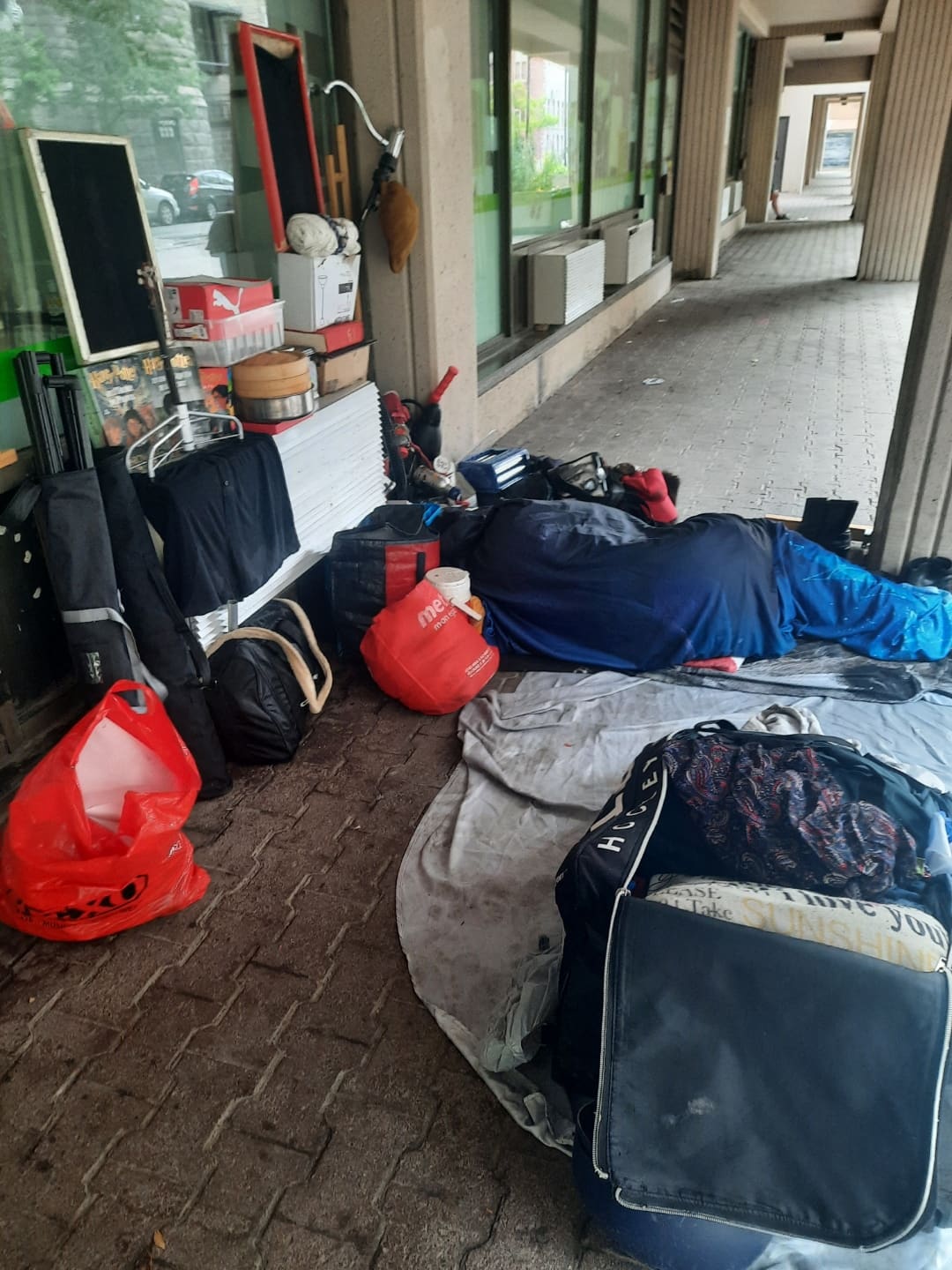 La hausse de l&rsquo;itin&eacute;rance dans Saint-Roch inqui&egrave;te des r&eacute;sidents du secteur