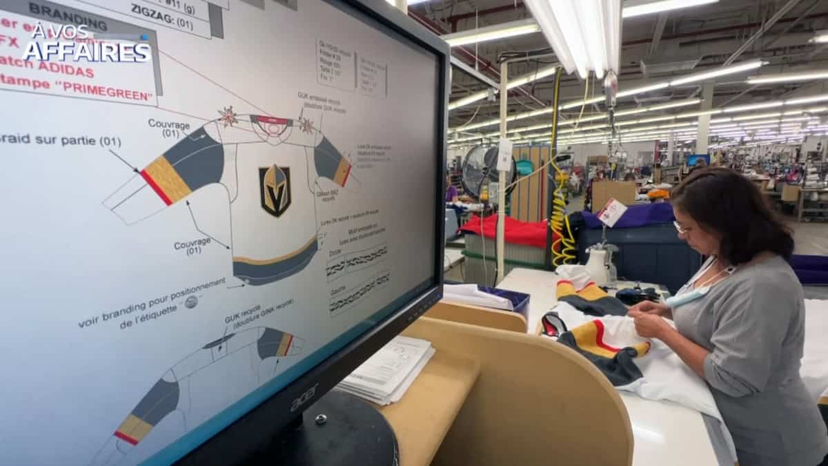 EN VIDÉO | Les chandails de la LNH fabriqués de A à Z au Québec