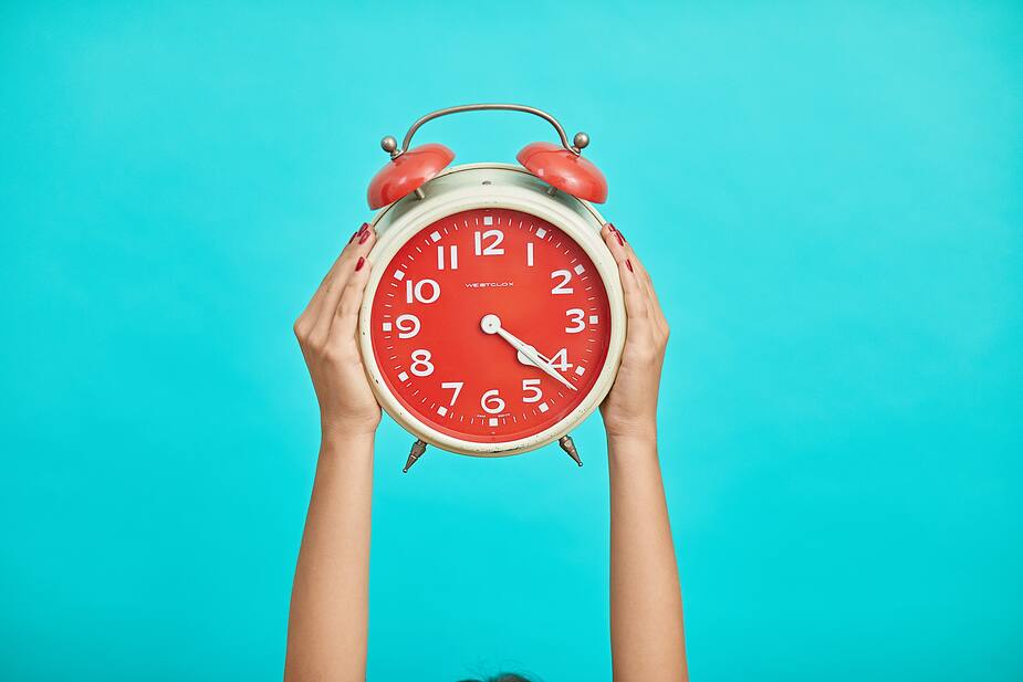 Image principale de l'article Parents : Comment survivre au changement d’heure?