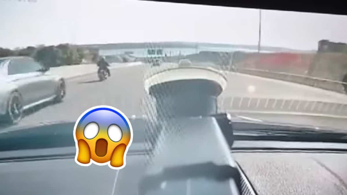 Quelqu’un qui dépasse par la droite se plaint de s’être fait rentrer dedans par quelqu’un qui dépasse par la droite et cela engendre de beaux commentaires sur Facebook