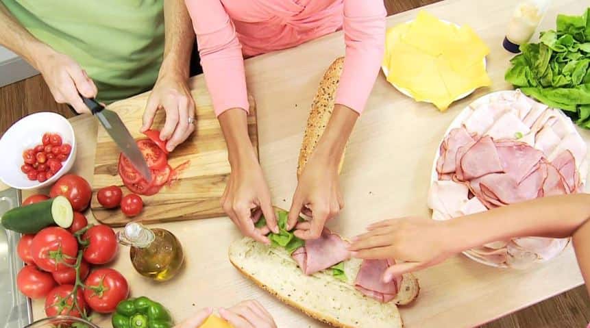 «Odeur et goût désagréables»: plusieurs marques de charcuteries visées par un vaste rappel