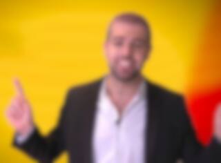 On oblige Charles à nous chanter ses réponses