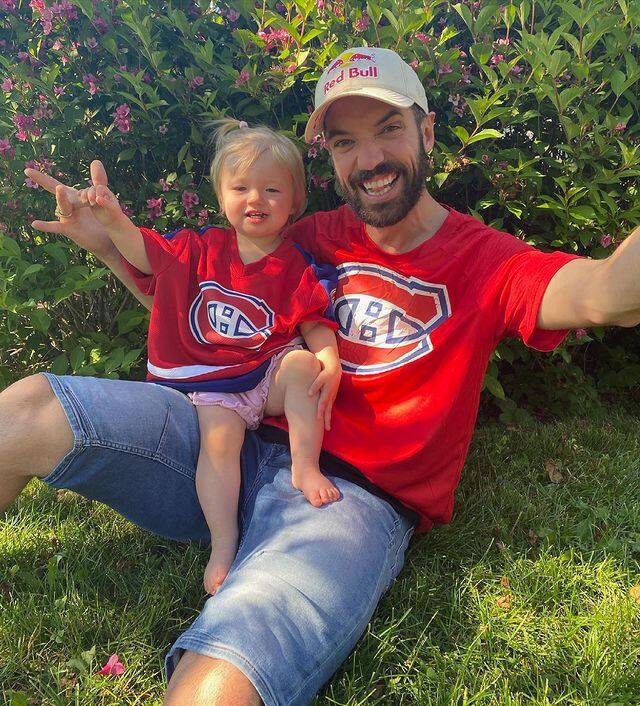 9 vedettes en mode hockey 