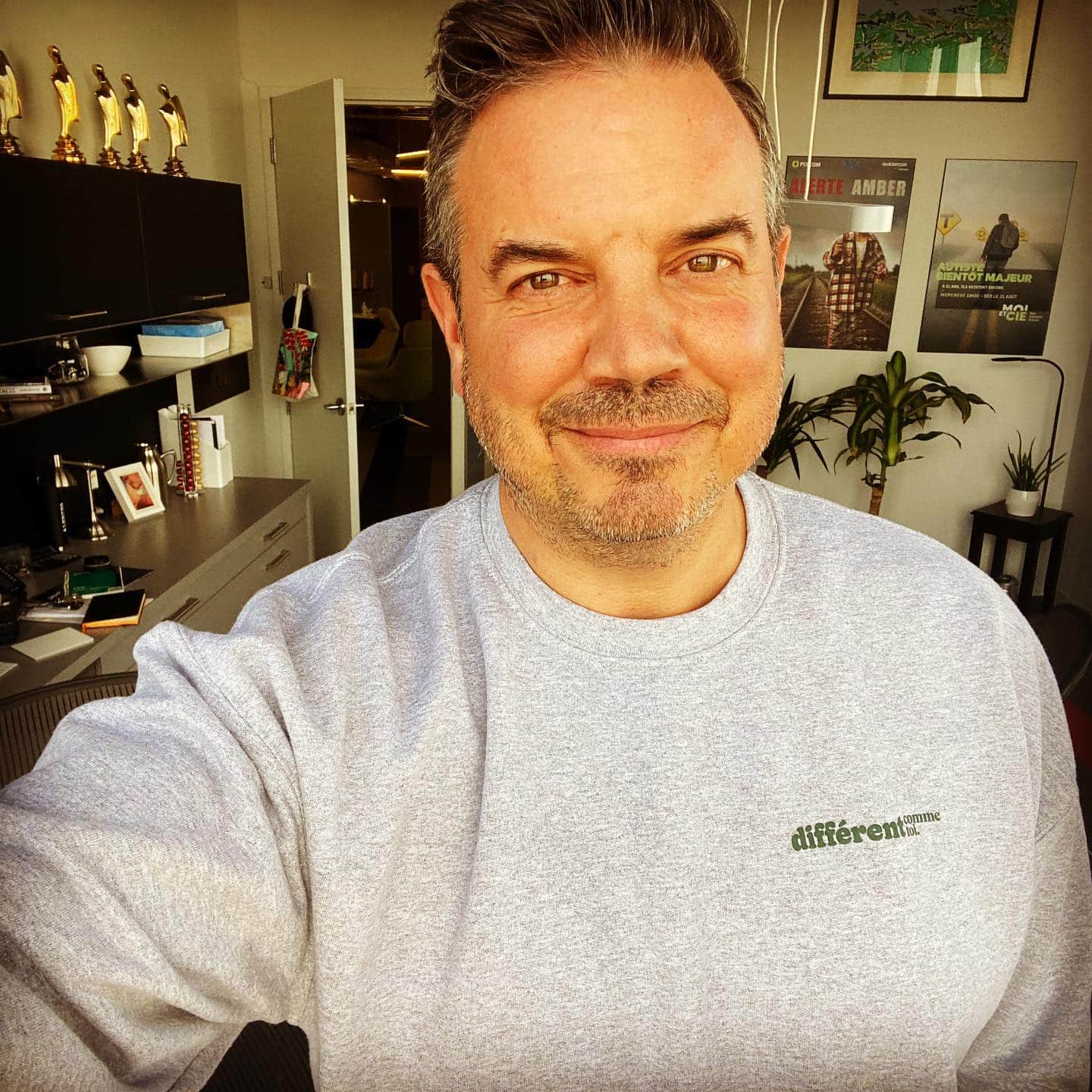 Il rend hommage à Watatatow