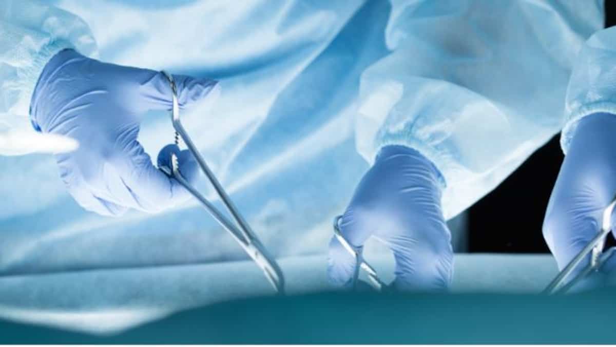 Sua perna errada foi amputada devido a erro humano Sua perna errada foi amputada devido a erro humano