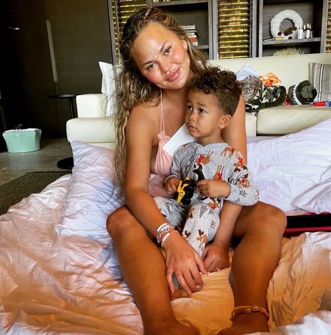 Chrissy Teigen répond à ses détracteurs