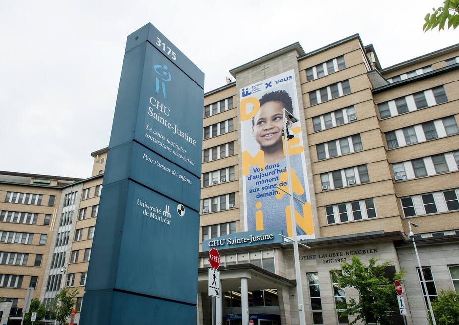 Image principale de l'article Une ado de 16 ans meurt de la COVID-19 à Montréal