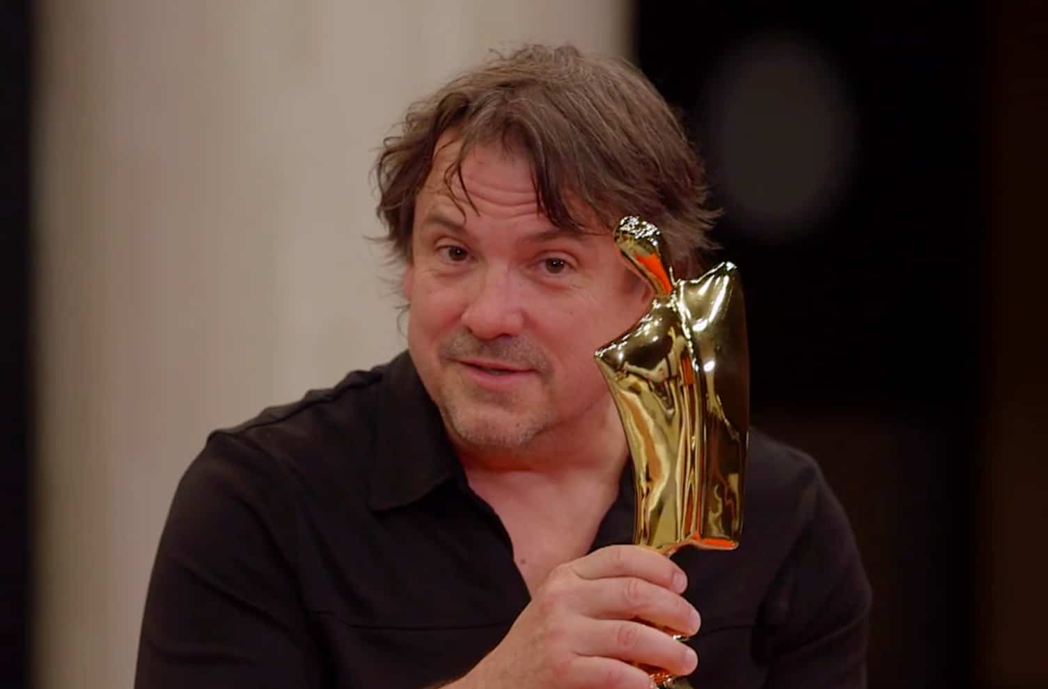 Touchant, Claude Legault remercie son amoureuse 