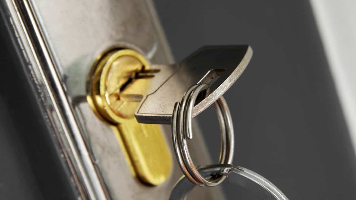 Un maire se barricade dans l’hôtel de ville