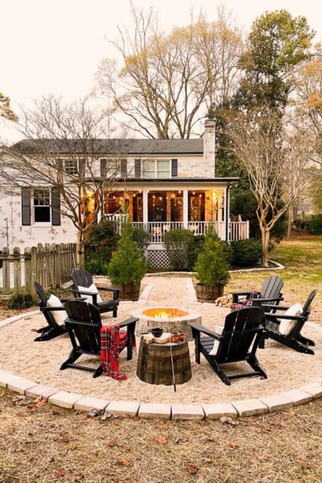 10 idées de foyer extérieur en brique pour la cour