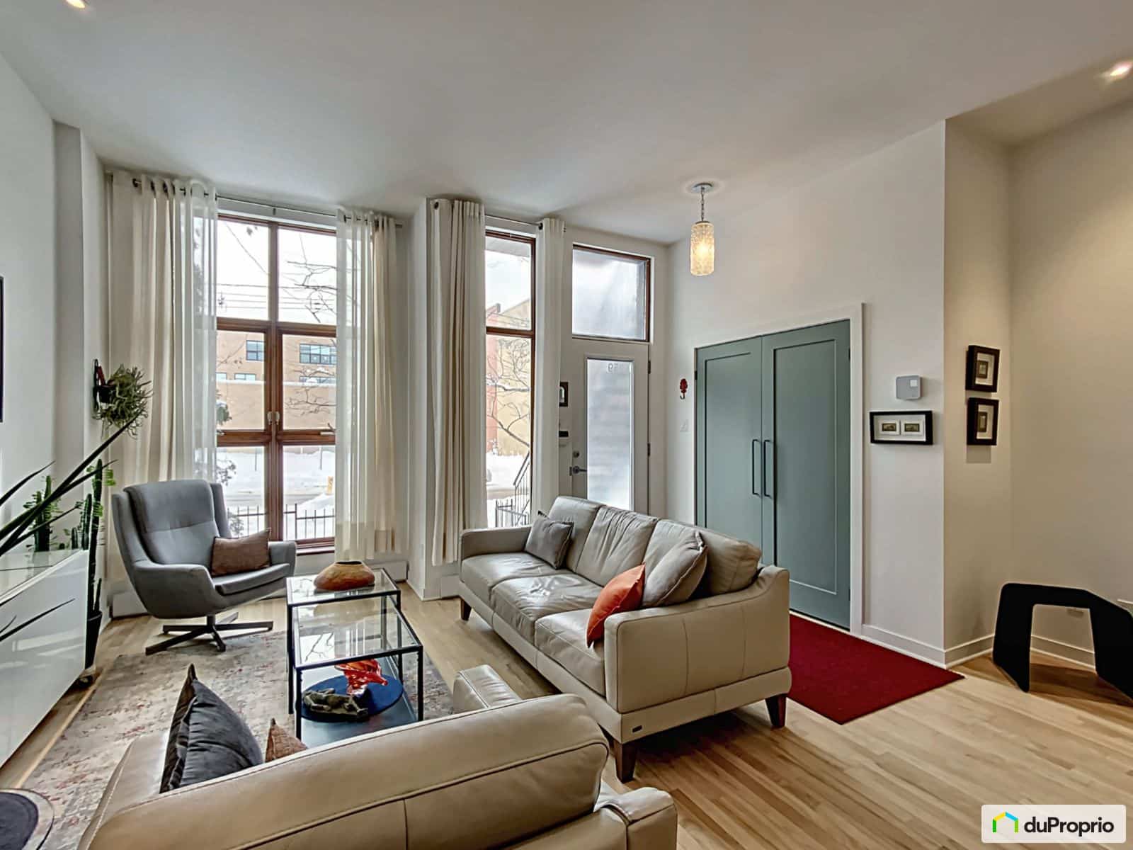 Un magnifique condo rénové à 615 000$ 