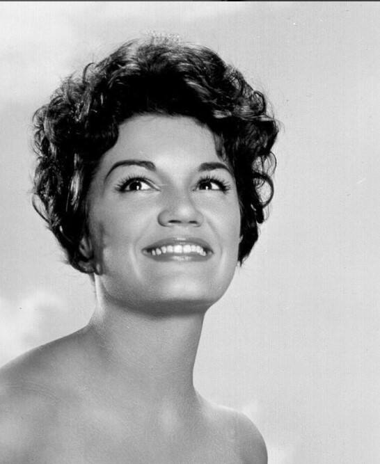 La chanteuse Connie Francis, c&eacute;l&egrave;bre interpr&egrave;te de &laquo;Pretty Little Baby&raquo;, s'&eacute;teint &agrave; 87 ans