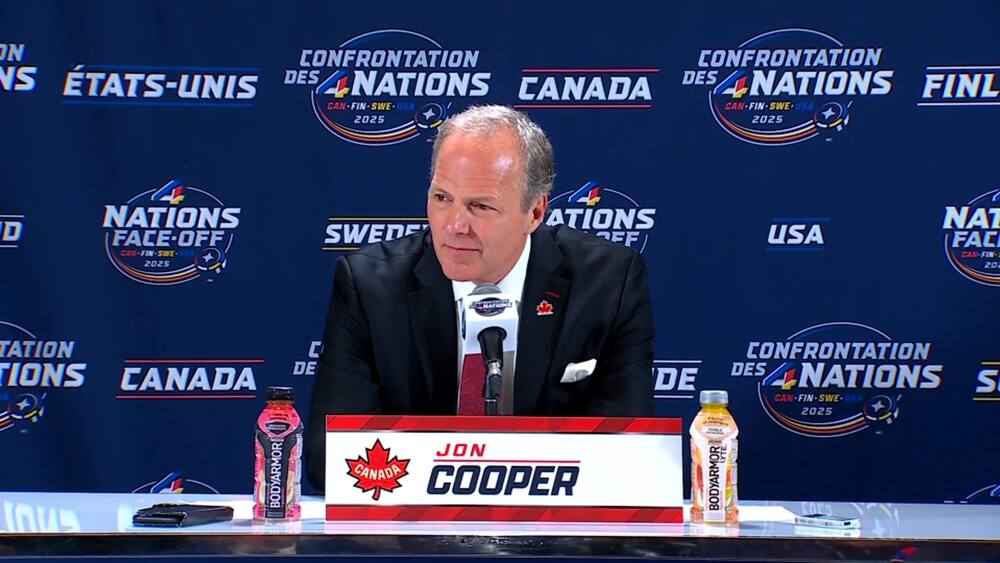 «Sidney Crosby sera reconnu comme le meilleur joueur international de l’histoire» - Jon Cooper
