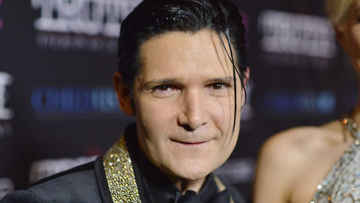 Malaise en plein vol : l'acteur Corey Feldman est désormais hors de danger