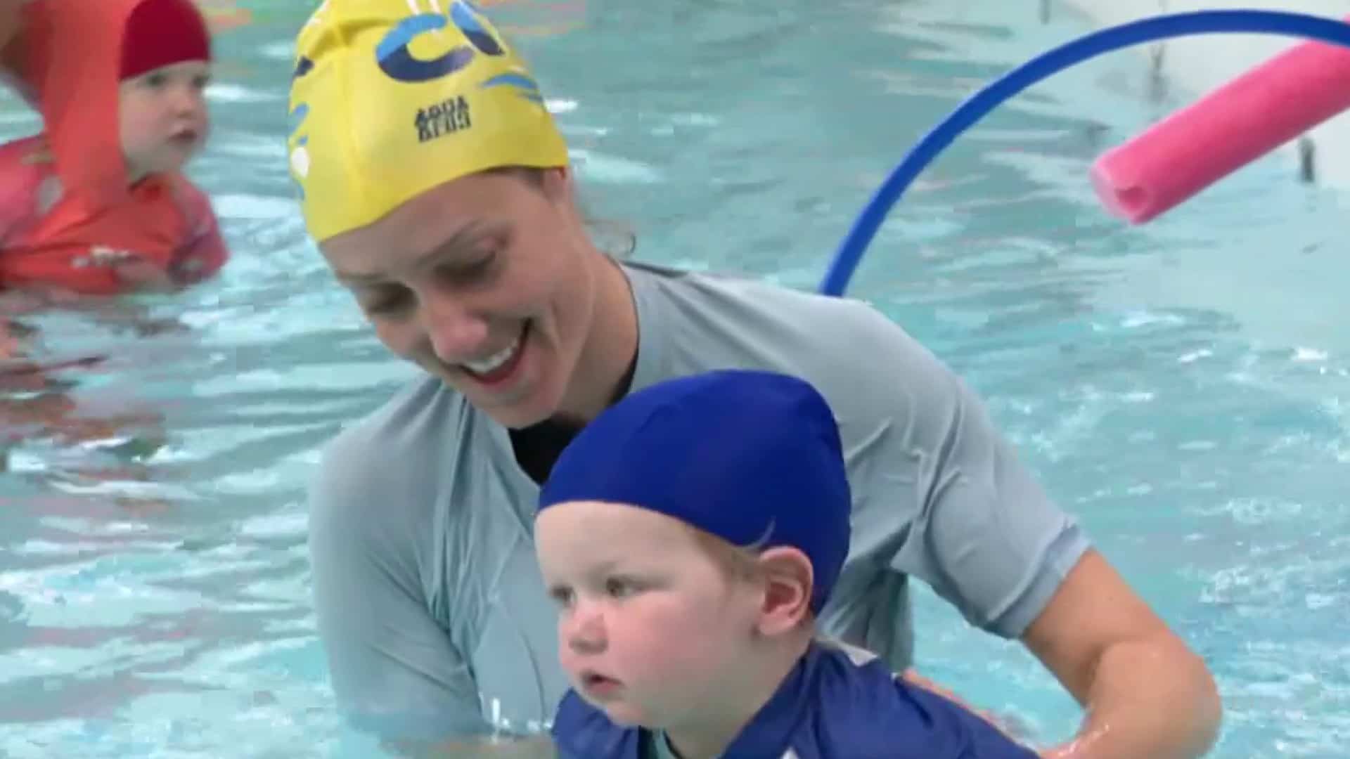 Des cours de natation gratuits