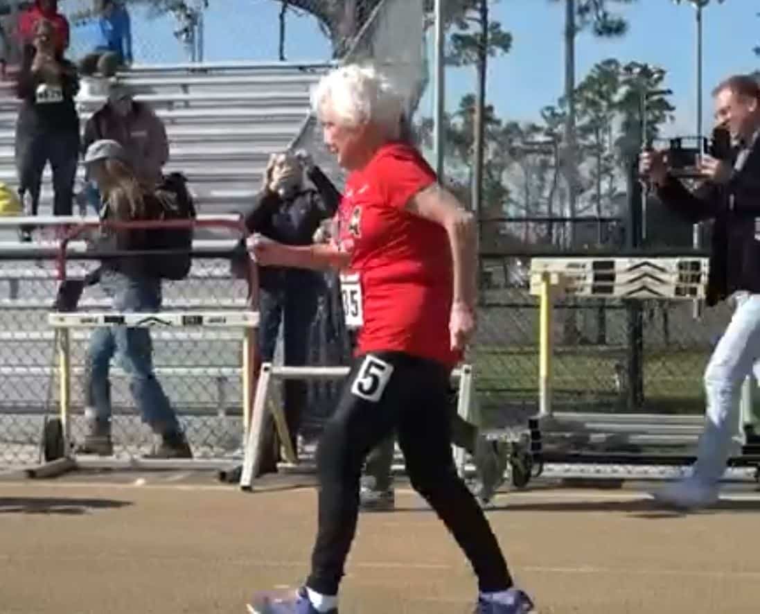 &Agrave; 105 ans, elle bat un record mondial de course