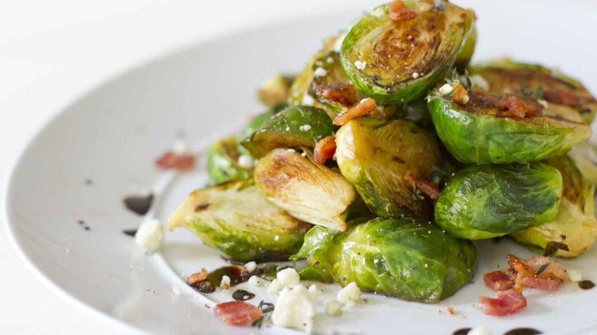 RECETTE: Salade césar de choux de bruxelles