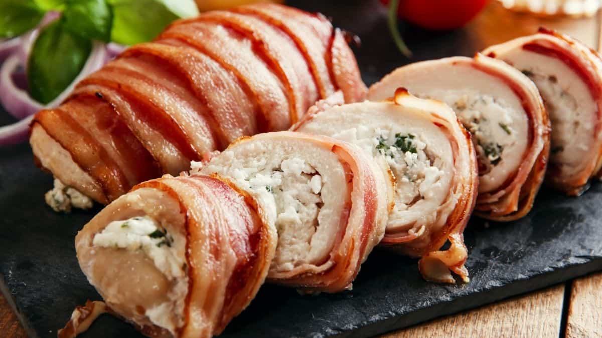 RECETTE Poitrine de poulet farcie, bacon et chèvre Salut Bonjour RECETTE Poitrine de poulet farcie, bacon et chèvre Salut Bonjour