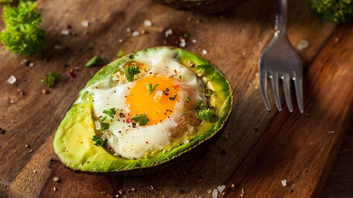 RECETTE: Avocat, œuf et saumon 