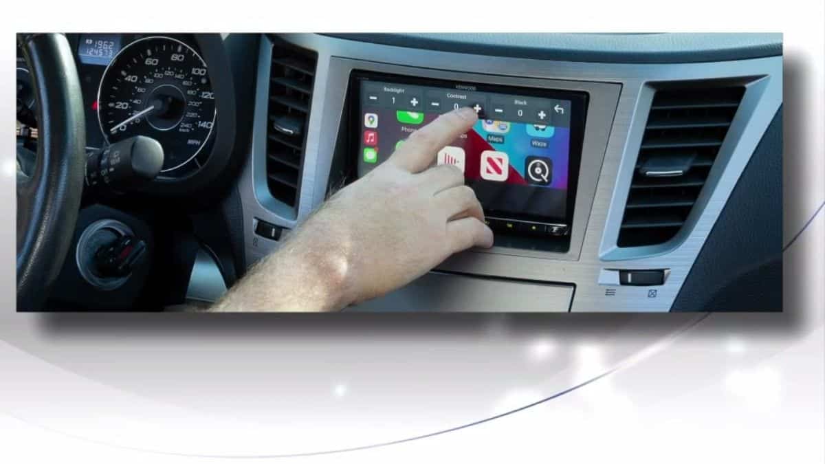 Les écrans et les interfaces dans les voitures