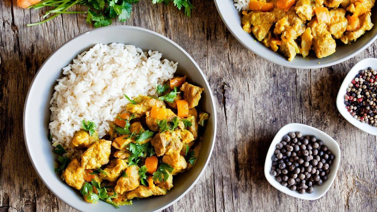RECETTE: Curry thaï aux légumes et au poulet