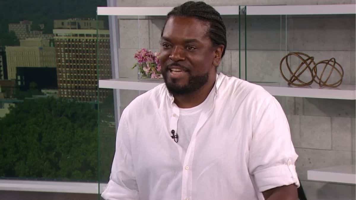 ENTREVUE: un nouveau EP pour Anthony Kavanagh