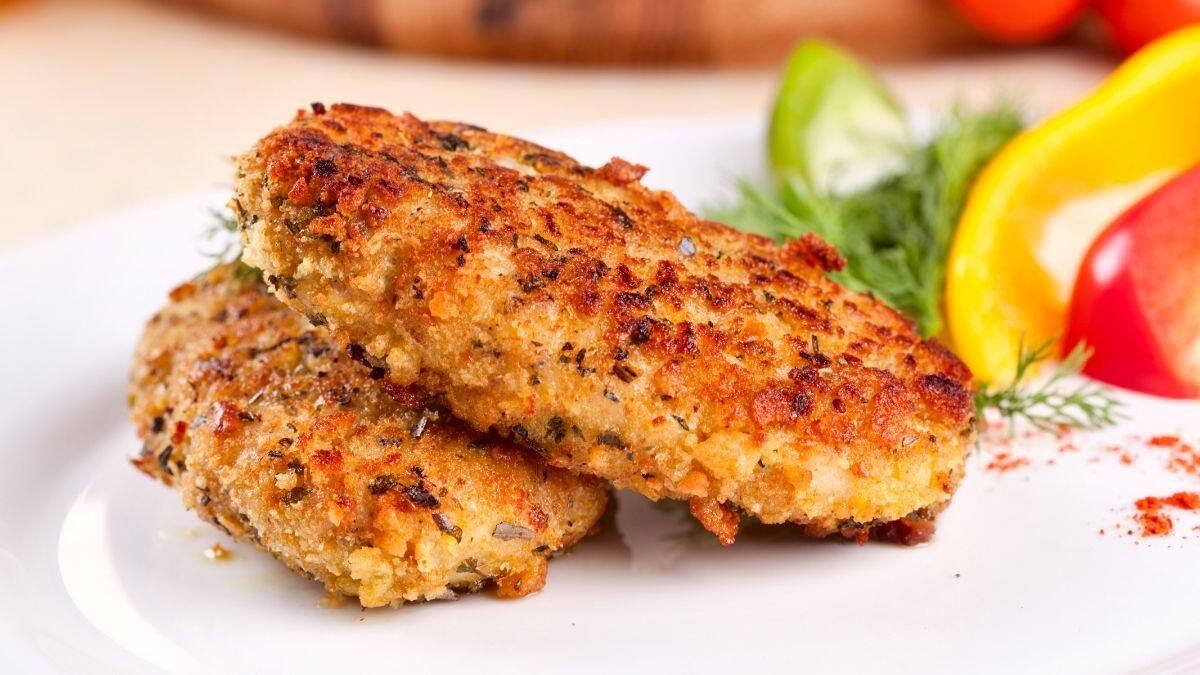 Croquettes de crevettes, salsa de mangue et maïs