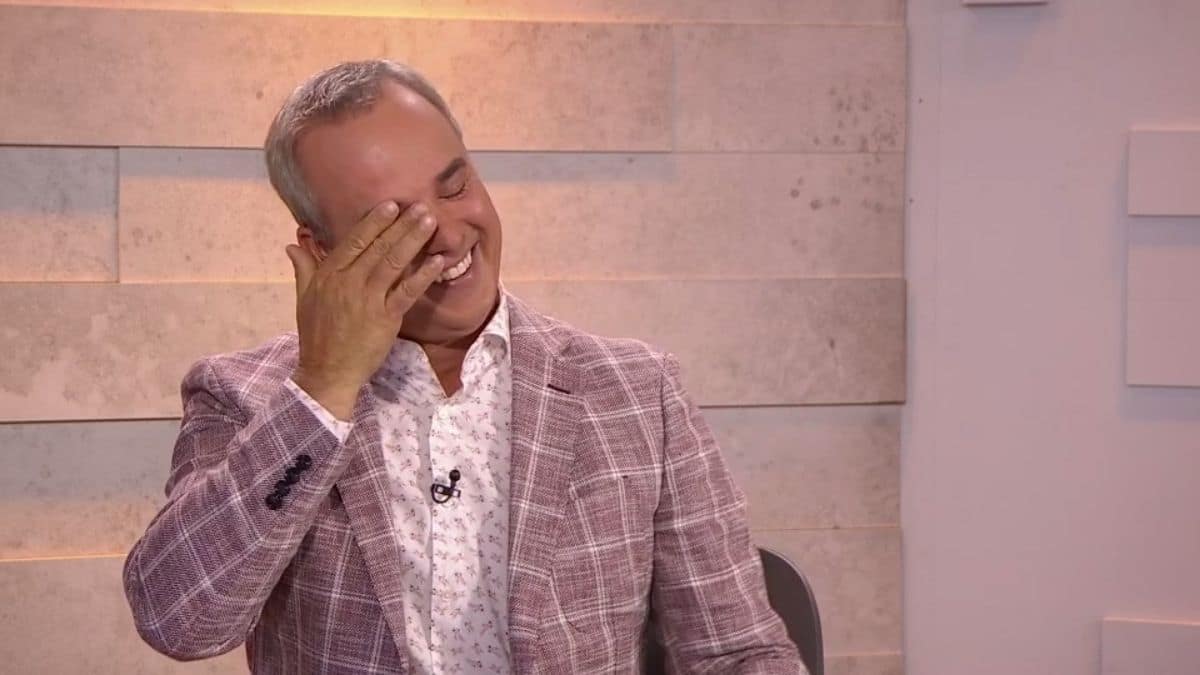 Une gaffe de Gino fait rire l'équipe Salut Bonjour