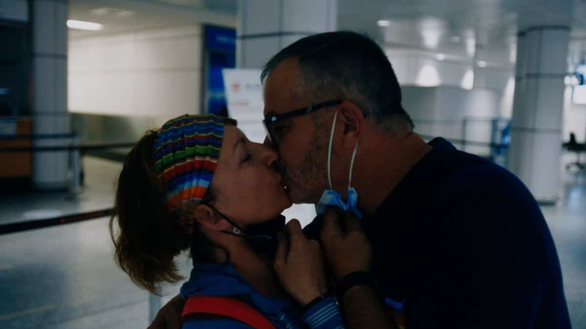 SI ON S'AIMAIT: L'impact de la distance en couple