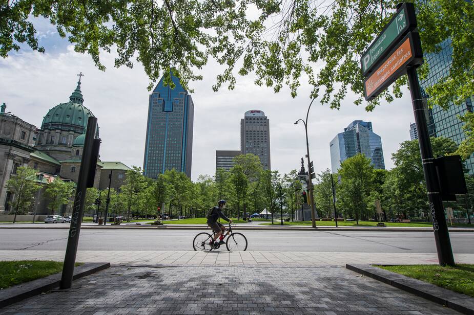 Image principale de l'article Montréal va passer en zone rouge