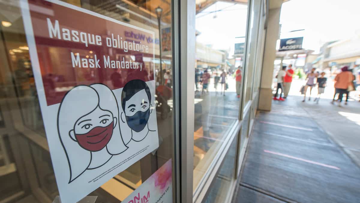 La majorit des Canadiens pour la fermeture des commerces La majorit des Canadiens pour la fermeture des commerces