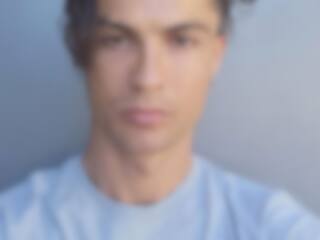 Il annonce le décès de son fils nouveau-né