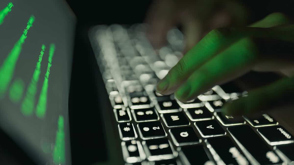 Biden appelle les entreprises à se protéger d'une possible cyberattaque russe