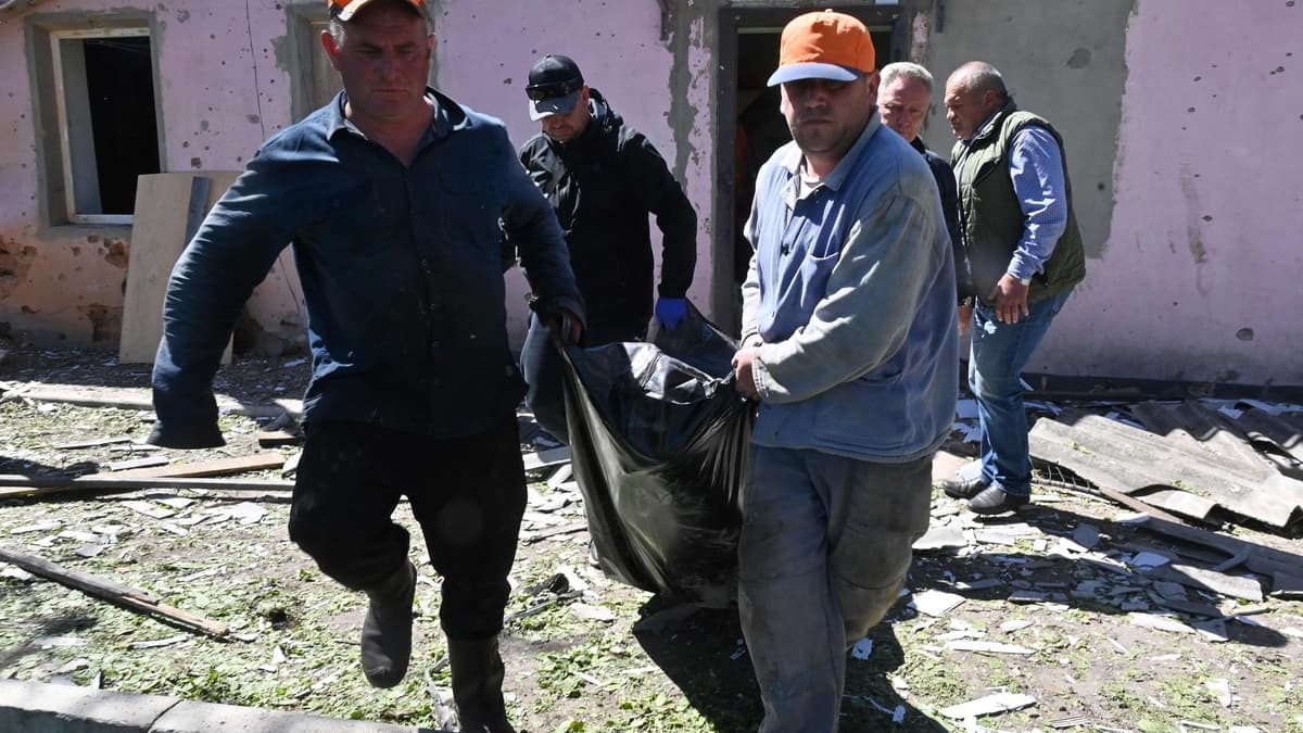 Cinq morts dans des frappes russes en Ukraine