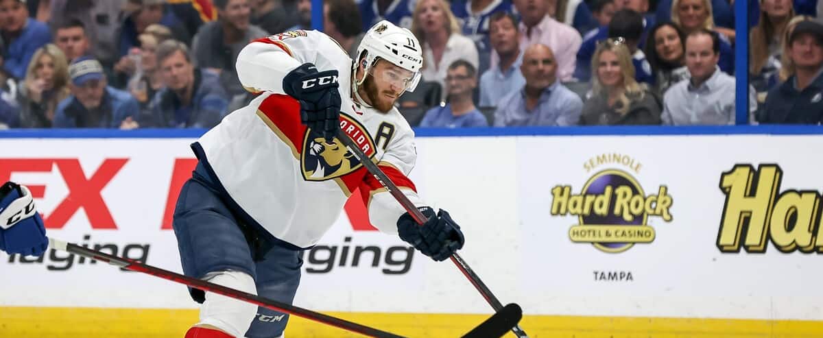 Jonathan Huberdeau échangé aux Flames contre Matthew Tkachuk