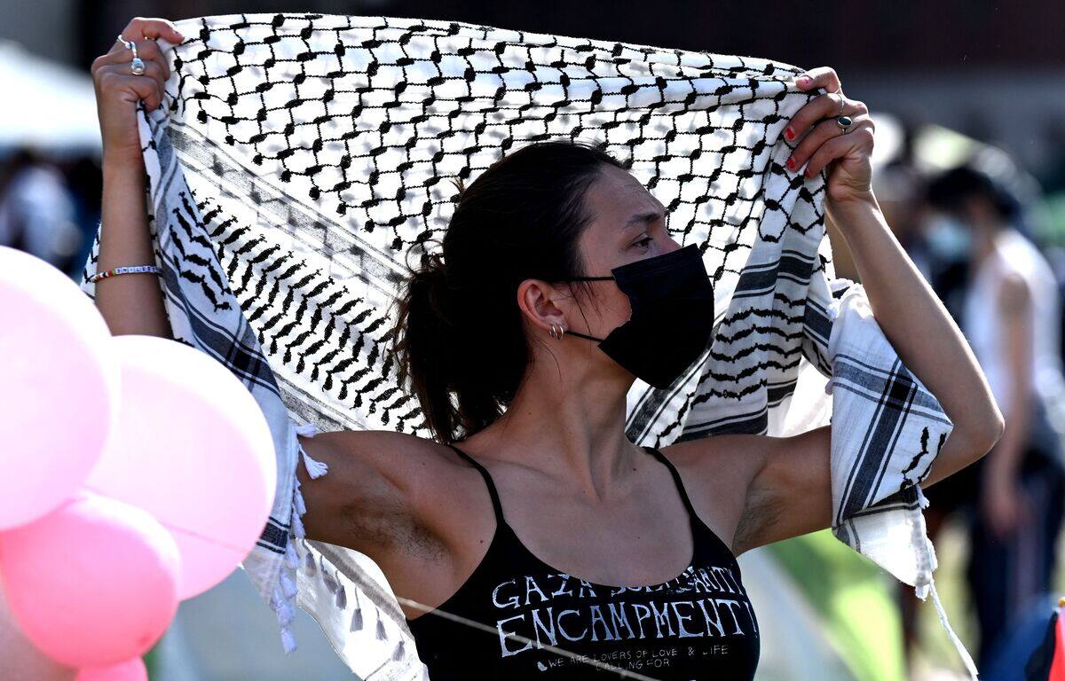 Mont&eacute;e des tensions entre &eacute;tudiants propalestiniens et la police sur les campus am&eacute;ricains