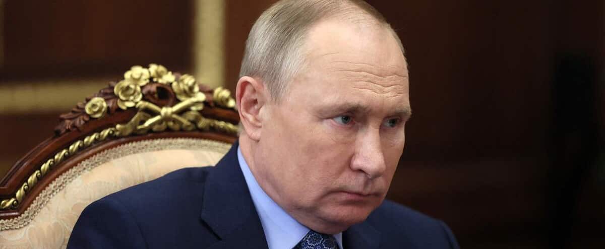 Une ex-procureure réclame un mandat d'arrêt contre Poutine pour crime de guerre