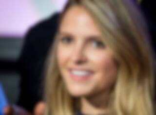 Sarah-Jeanne montre la chambre de son bébé