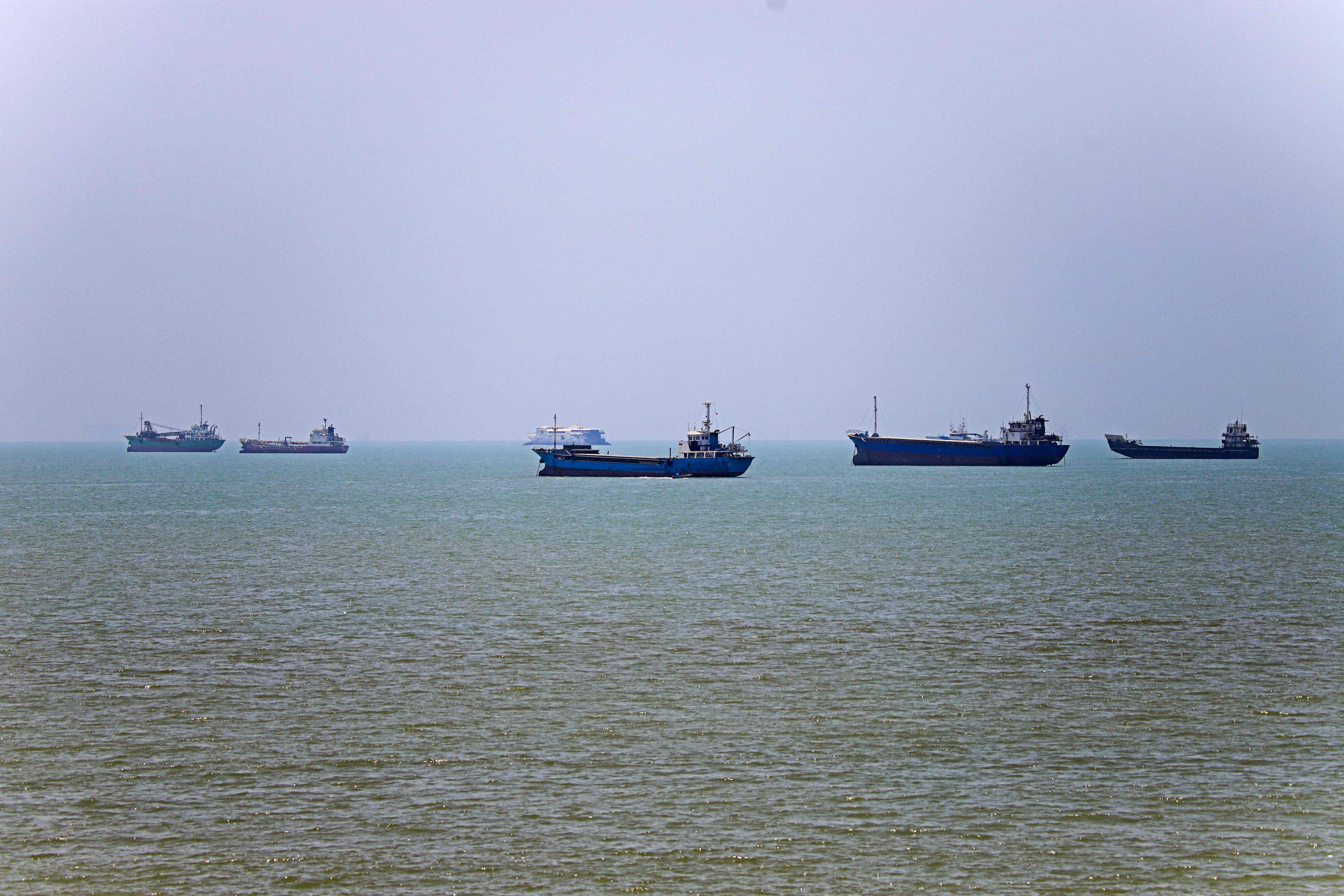 «Passer, c’est comme un coup de dés»: la reprise du trafic maritime reste timide dans le détroit d’Ormuz