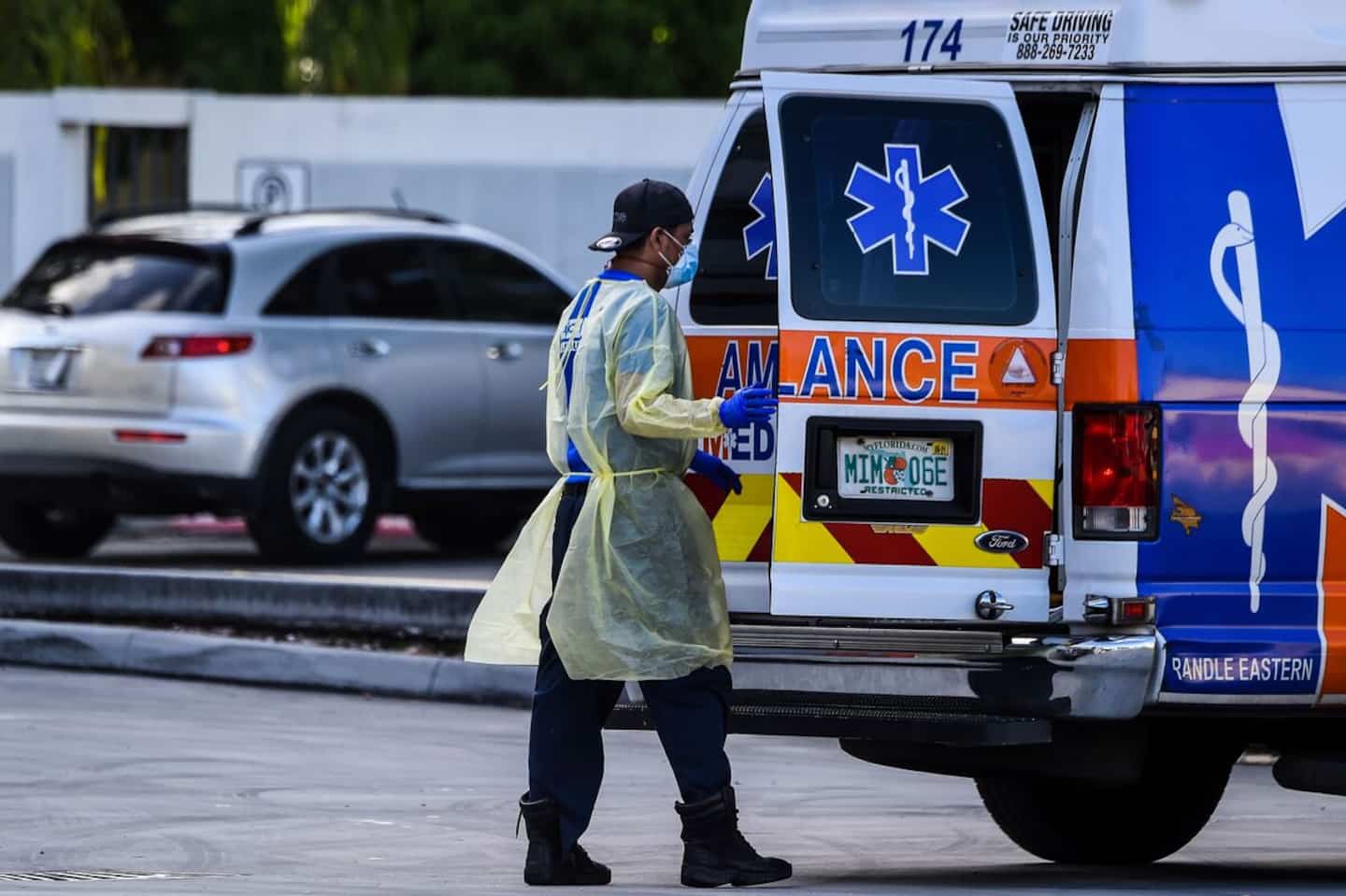«La COVID est de retour, avec une vengeance», constate un médecin résident américain