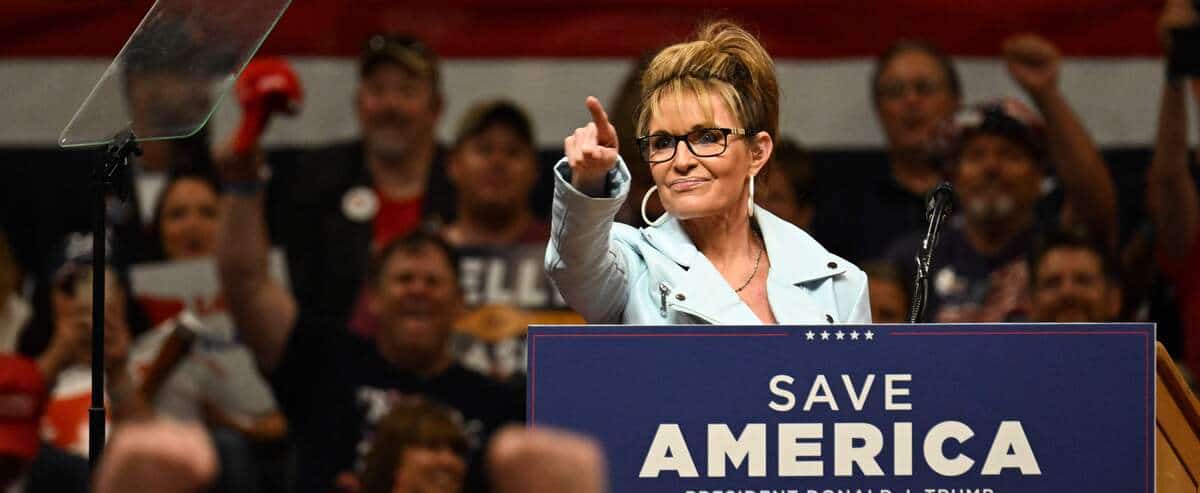 Trump fa una campagna in Alaska per la prima candidata Sarah Palin Trump fa una campagna in Alaska per la prima candidata Sarah Palin